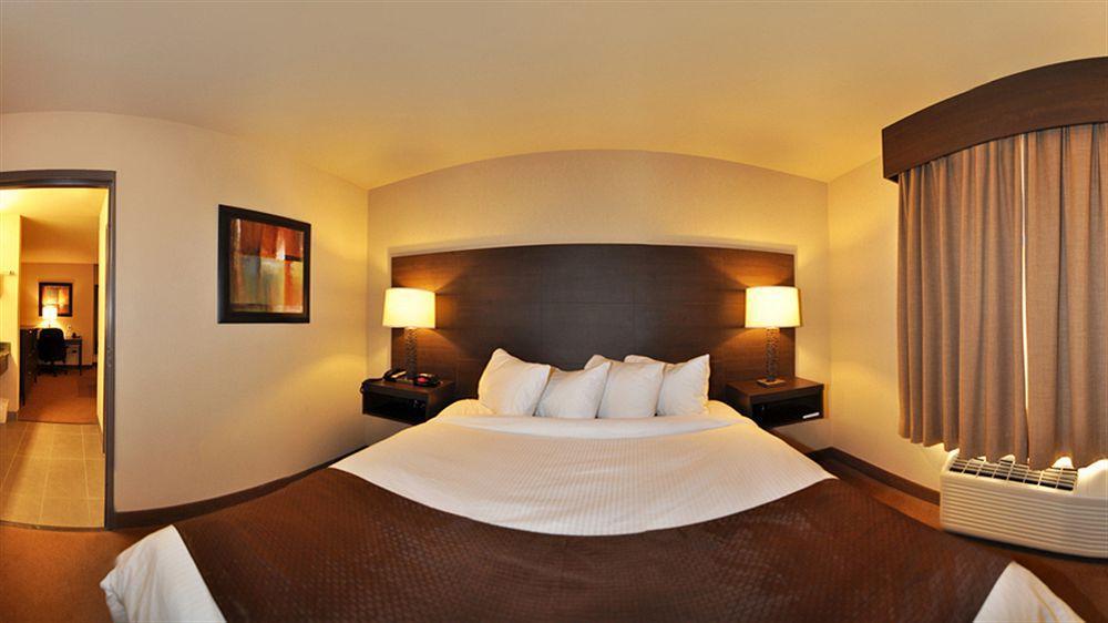 Best Western Plus Saint John Hotel & Suites Екстер'єр фото
