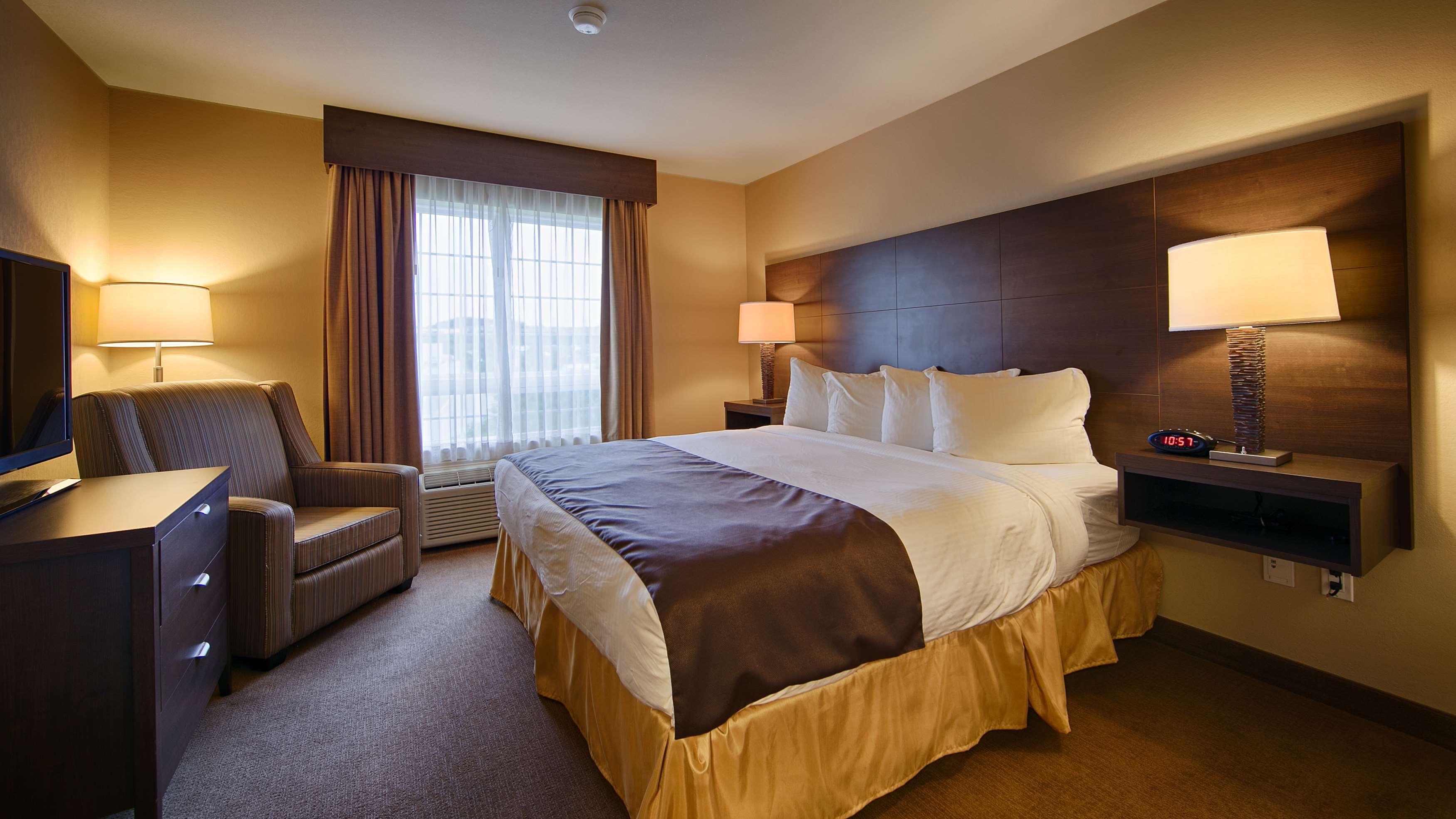 Best Western Plus Saint John Hotel & Suites Екстер'єр фото