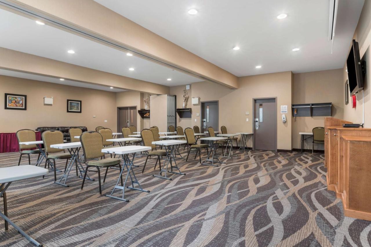 Best Western Plus Saint John Hotel & Suites Екстер'єр фото