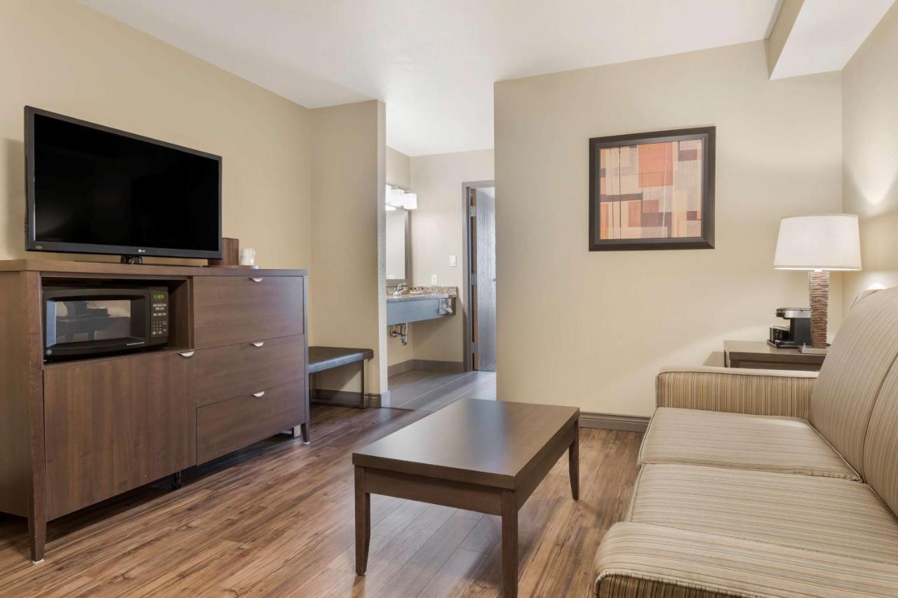 Best Western Plus Saint John Hotel & Suites Екстер'єр фото