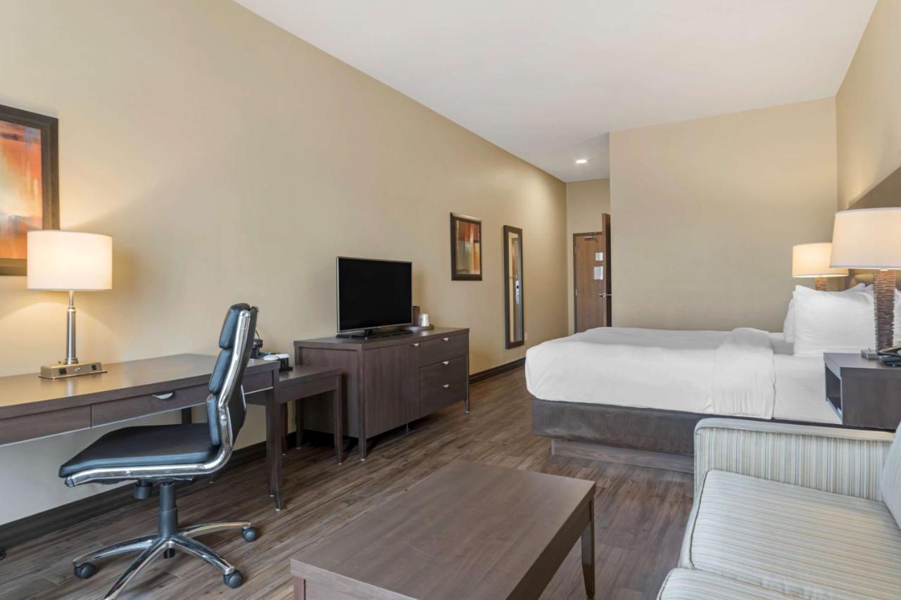 Best Western Plus Saint John Hotel & Suites Екстер'єр фото