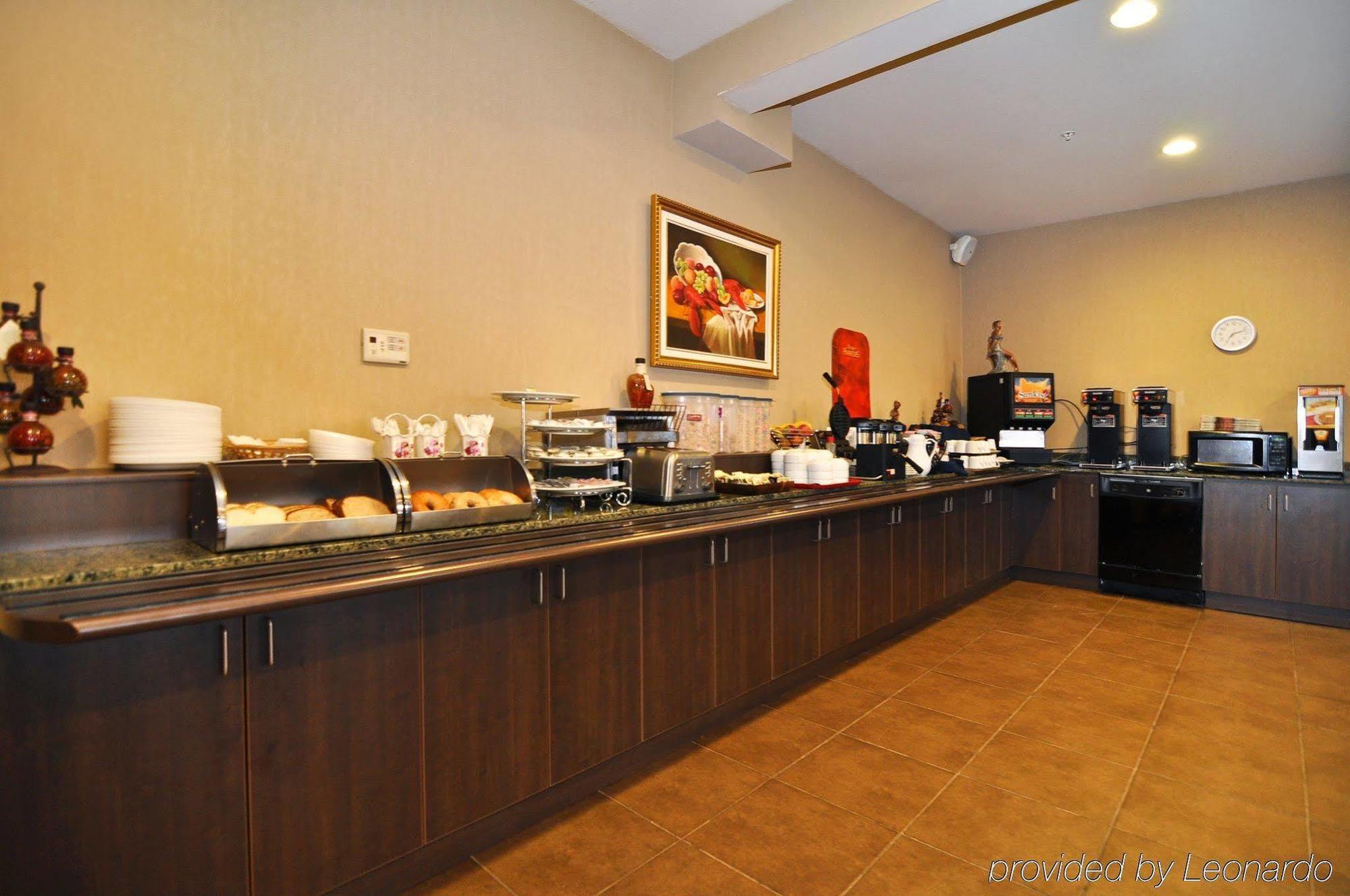 Best Western Plus Saint John Hotel & Suites Екстер'єр фото