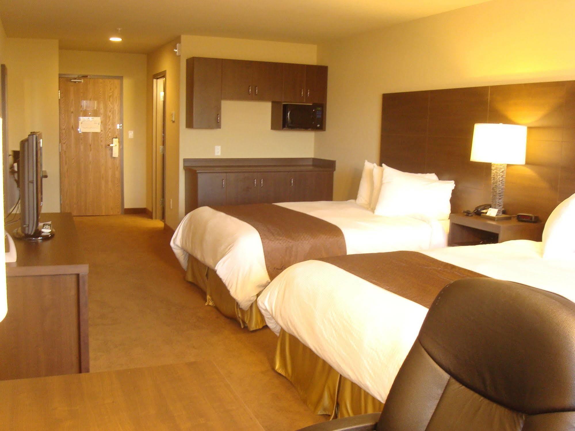 Best Western Plus Saint John Hotel & Suites Екстер'єр фото